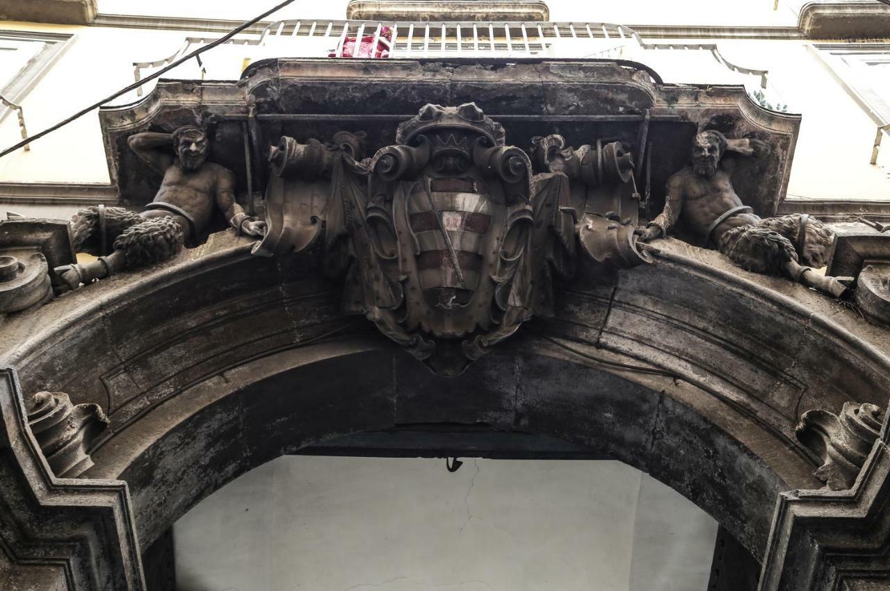 나폴리 Palazzo Carafa Della Spina 아파트 외부 사진